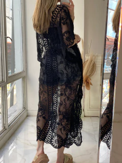 VESTIDO DE ENCAJE ESCOTE V - comprar online