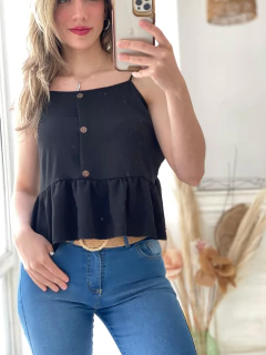 MUSCULOSA DE CEY CON BOTONES Y VOLADO en internet