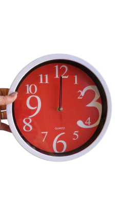 RELOJ DE PARED PVC MARCO COLOR BLANCO FONDO ROJO 22CM X 3,5 CM ANCHO en internet