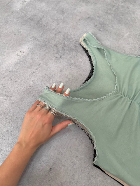 Musculosa de MORLEY con puntilla y frunce ❤ - comprar online