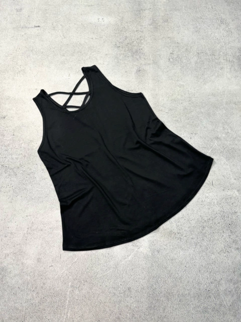 Musculosa de CREPE con tiras en la espalda ♥