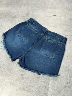 Short de JEAN MOM azul roturas - rígido -♡ en internet