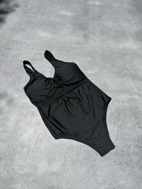 Malla ENTERIZA con frunce y cordon NEGRA ♥ *PRENDA DE LIQUIDACIÓN SIN CAMBIO*