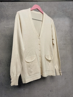 Cardigan de bremer con detalle de botones en la manga ❤