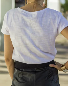 Remera CHERRY ROCK Blanca en internet