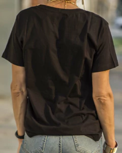 Remera Básica EDNA Negra en internet