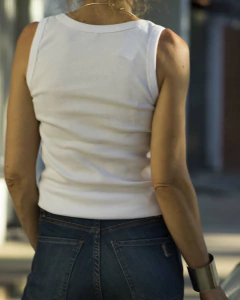 Remera Musculosa CLOY Blanca - tienda online