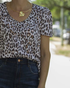 Remera Básica BELEN Leopardo - comprar online