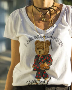 Remera FASHIONISTA Blanca en internet