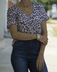 Remera Básica IVES Leopardo - comprar online