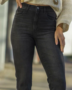 Jeans Riffle Oxford Cropped Negro R5140 en internet