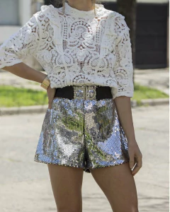 Shorts LIPSO Plateado en internet