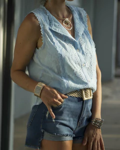 Camisa DAISY Celeste - comprar online