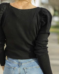 Sweater URIAH Negro en internet