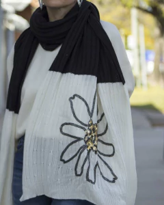 Ruana JOY Negro & Natural - comprar online