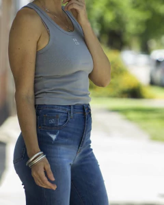 Remera Musculosa LUGANO Gris - Yo Kiero