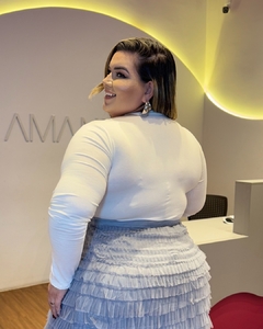 BLUSA CACHARREL PLUS SIZE GOLA ALTA LAYS - Amanditta Plus | Moda Feminina Plus Size