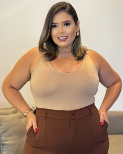 BODY PLUS SIZE ALÇA FRANZIDA MEL na internet