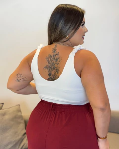 BODY PLUS SIZE ALÇA FRANZIDA MEL - Amanditta Plus | Moda Feminina Plus Size