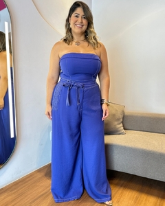 CONJUNTO PLUS SIZE CALÇA PANTALONA E TOP DETALHE COSTURA CONTRASTE MIA - comprar online