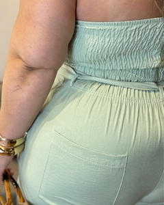 Imagem do CONJUNTO PLUS SIZE CALÇA PANTALONA E TOP DETALHE COSTURA CONTRASTE MIA