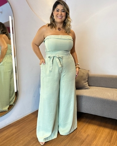 CONJUNTO PLUS SIZE CALÇA PANTALONA E TOP DETALHE COSTURA CONTRASTE MIA na internet