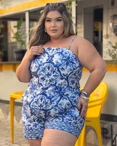 CONJUNTO PLUS SIZE SHORT E CROPPED DE ALÇA ALANA ARABESCO AZUL - Amanditta Plus | Moda Feminina Plus Size