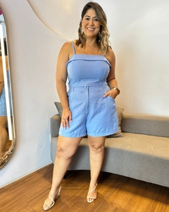 CONJUNTO PLUS SIZE SHORT E CROPPED ZÍPER NAS COSTAS MAITE AZUL CLARO - Amanditta Plus | Moda Feminina Plus Size