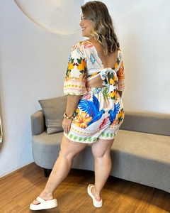 CONJUNTO PLUS SIZE SHORT SAIA E CROPPED COM BOJO ESTAMPA CAJU E ARARA TATA na internet