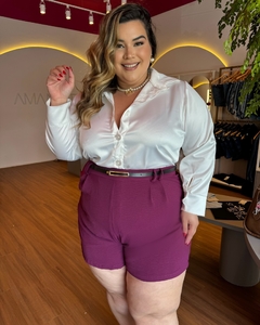 SHORT PLUS SIZE COM CINTO LETICIA AÇAÍ na internet