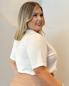 T-SHIRT PLUS SIZE PREMIUM MAITE ESTAMPA PARAISO TROPICAL - loja online