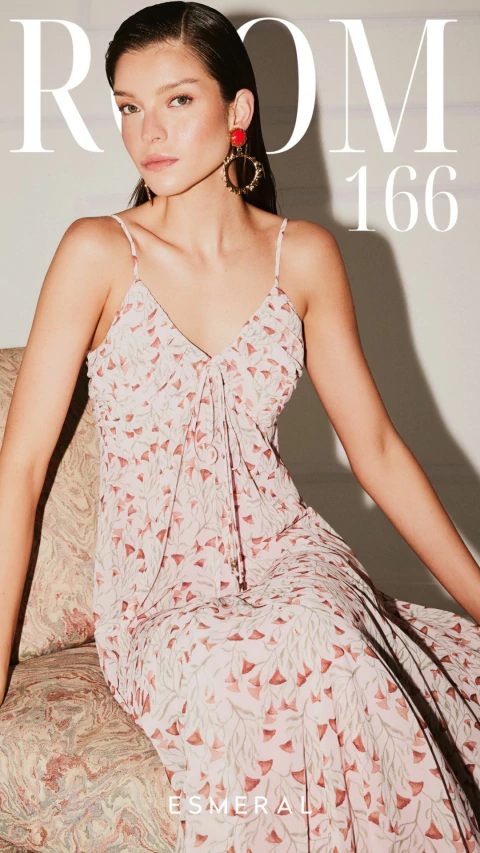 Vestido Com Nesgas Floral