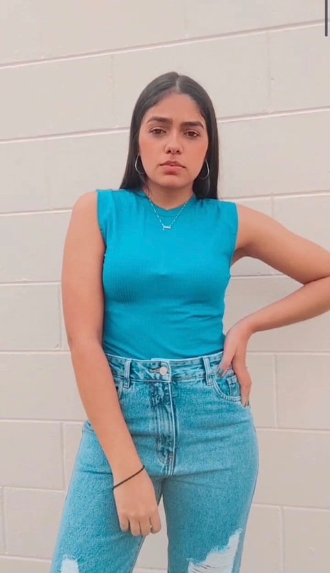 Blusa Emi sem Manga
