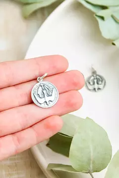 MEDALLA ESPIRITU SANTO Mano de Dios - comprar online