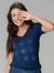 camiseta com margaridas em strass