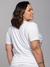 T-Shirt Essencial Gola V Branco na internet