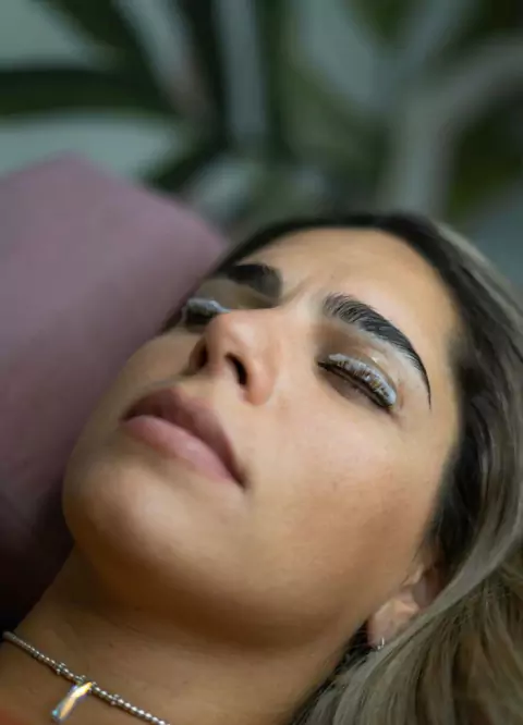 SOFT GEL + LIFTING DE PESTAÑAS + BOTOX + PERFILADO DE CEJAS