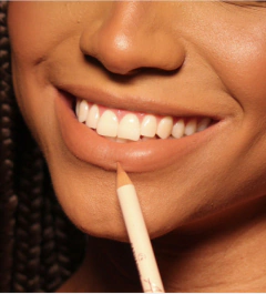 Imagem do Lápis Delineador Para Lábios Angel Lipliner by Pri Lessa - Catharine Hill