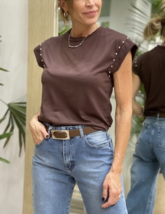 REMERA KATE - Tinta Morena