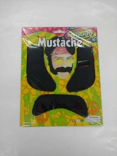 Bigote + Patillas