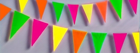 Banderín Plástico Fluo Surtido x 2 mts - comprar online
