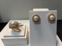 Conjunto de anel 21 e brincos com pérola - comprar online