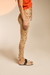 PANTALON TRENDY DE GABARDINA ESTAMPADO TIRO MEDIO PRINT OSSIRA - comprar online
