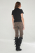 PANTALON MOM DE GABARDINA CEBRA OSSIRA - OSSIRA EL SOBERBIO  - NOEMI PAZ 