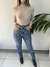 PANTALON MOM DENIM ELASTIZADO TIRO ALTO OSSIRA en internet