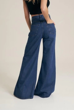 Jean SOPHIE Azul R.A.D - Positiva Tienda - Ropa de Moda para mujeres - Av. Meeks 55 - Galeria Oliver - Local 32/ España 123. Lomas de Zamora. Cp 1832