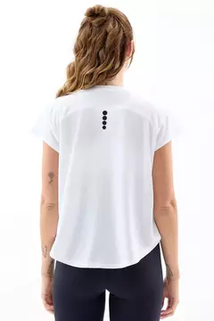 REMERA 32271 - Siluetas indumentaria