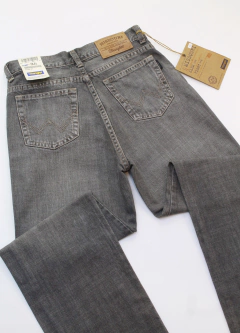 Jean Wrangler Missouri Gris (NUEVO) - tienda online
