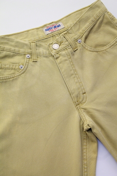 Pantalón GUESS mostaza (NUEVO) en internet