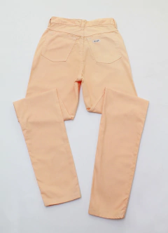 Pantalón Wrangler Naranja (NUEVO) - Corchito en el espacio